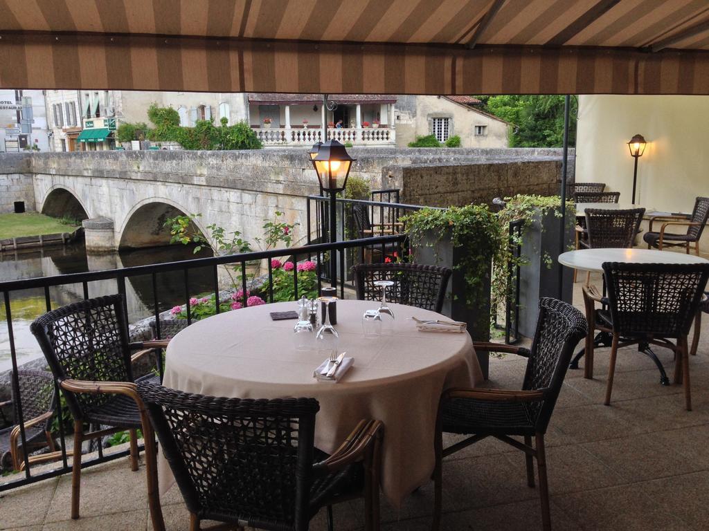 Hotel Restaurant Charbonnel Брантом Экстерьер фото
