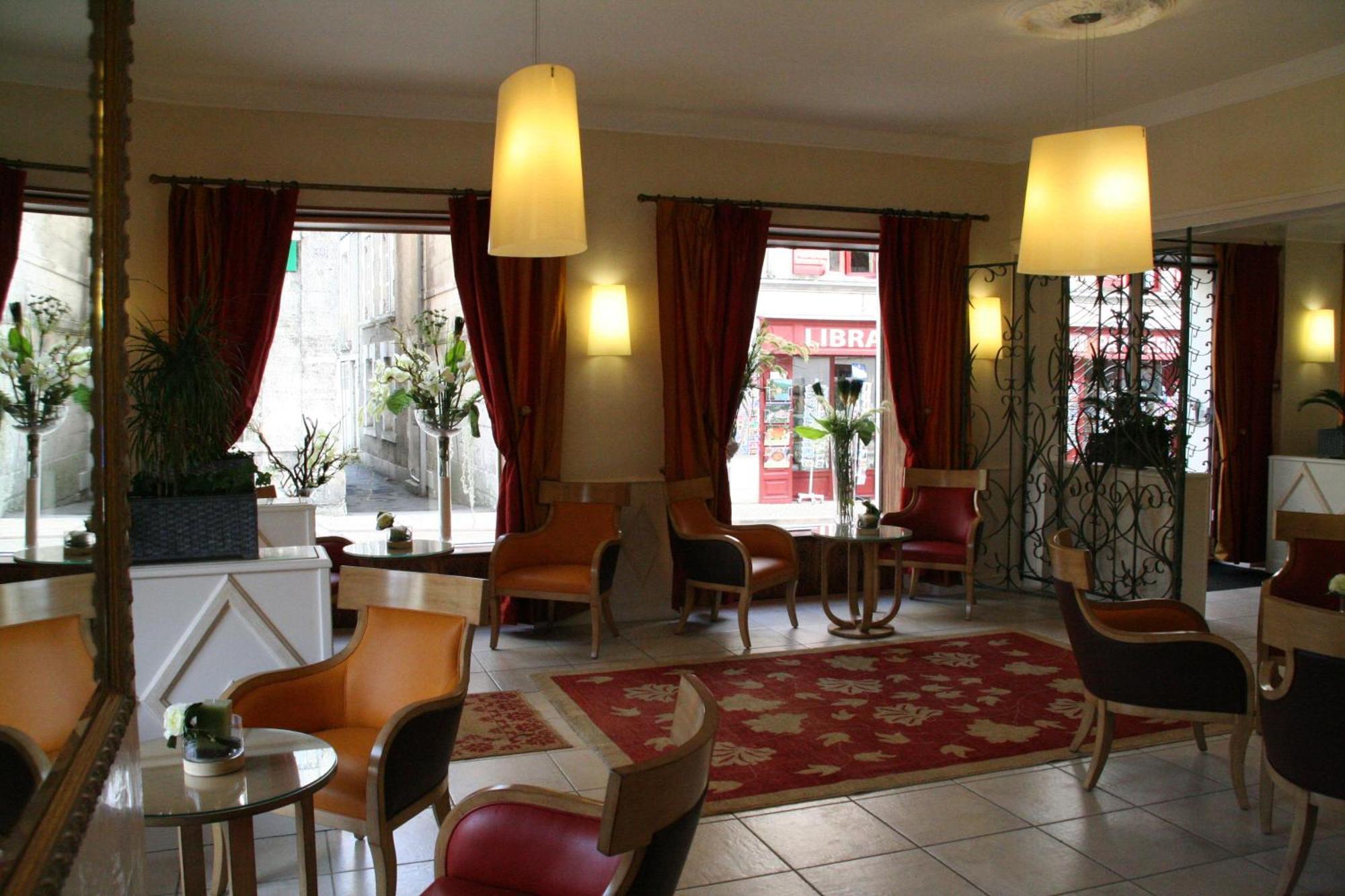 Hotel Restaurant Charbonnel Брантом Экстерьер фото